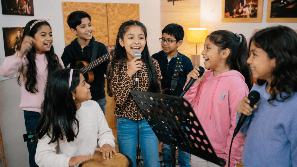 club de canto niños cantademia amistad y confianza